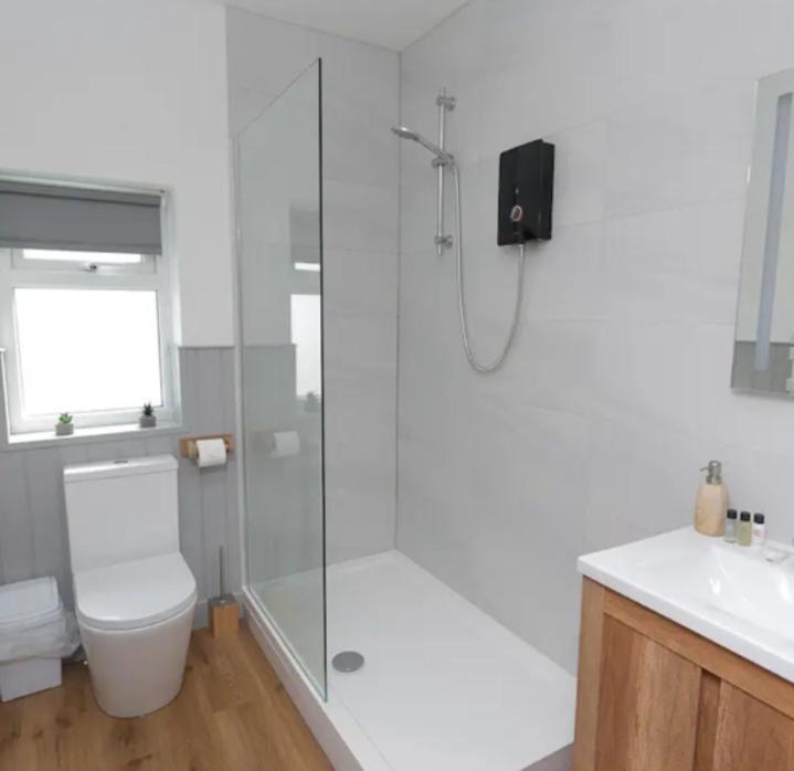 Adorable 1 Bedroom Country Cottage Bodewryd Dış mekan fotoğraf